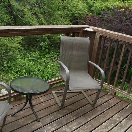 Secret Cove Cottage Suites Halfmoon Bay Buitenkant foto