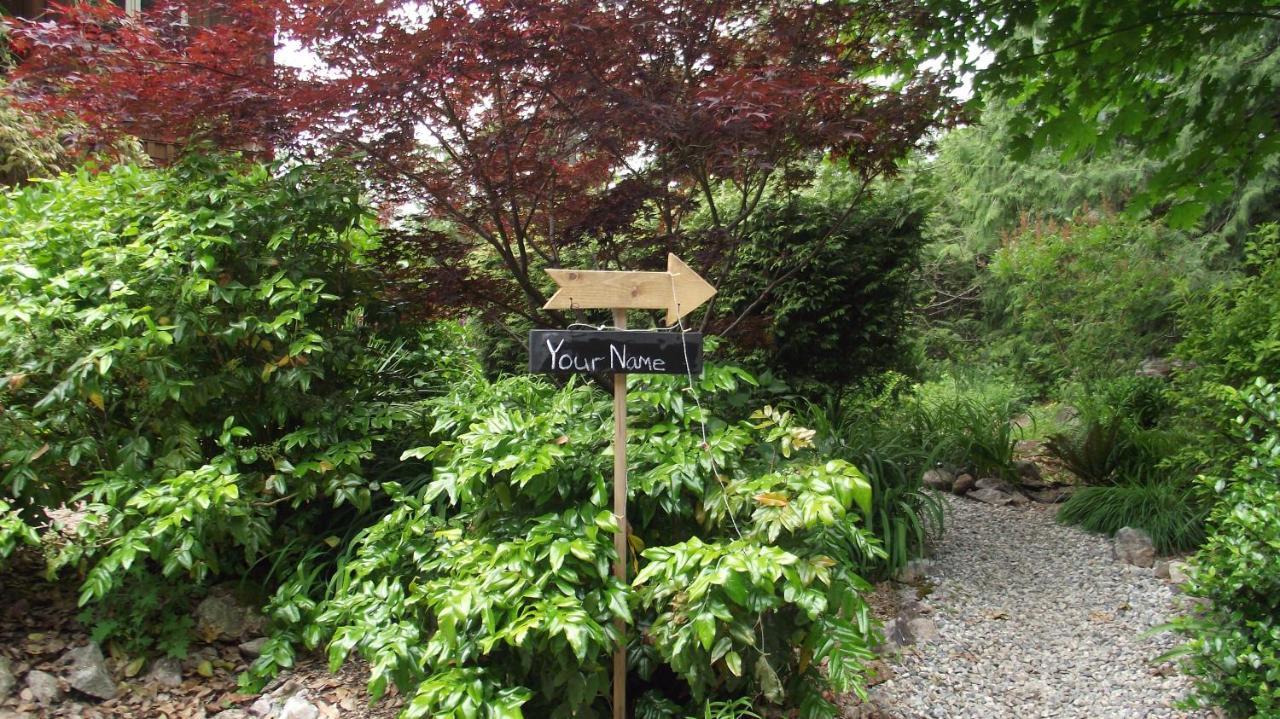 Secret Cove Cottage Suites Halfmoon Bay Buitenkant foto